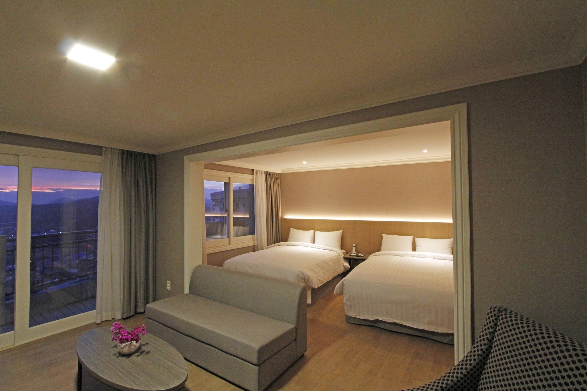 La Vie Dor Hotel And Resort, Trademark Collection By Wyndham Hwaseong Exterior photo