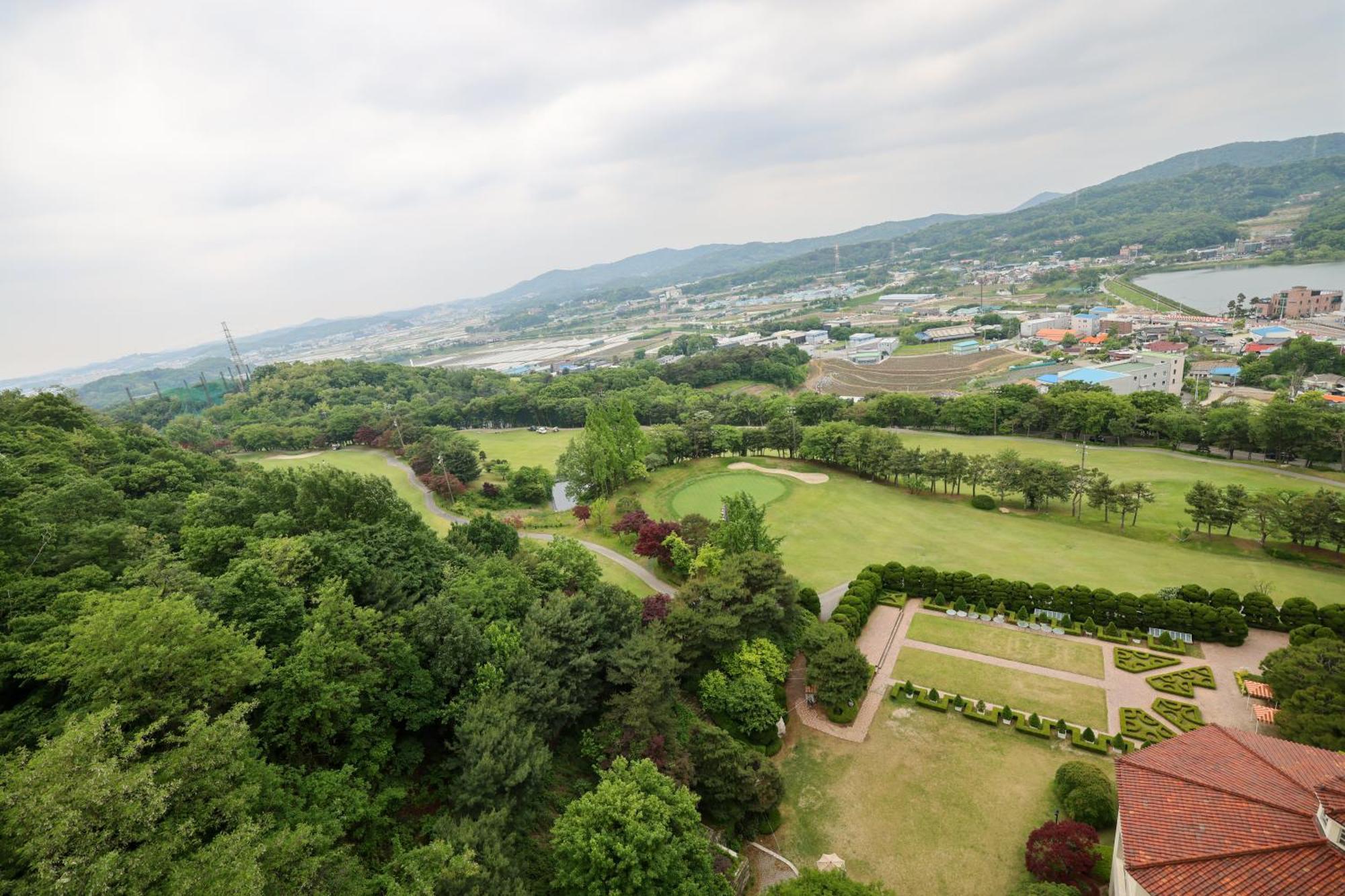 La Vie Dor Hotel And Resort, Trademark Collection By Wyndham Hwaseong Exterior photo