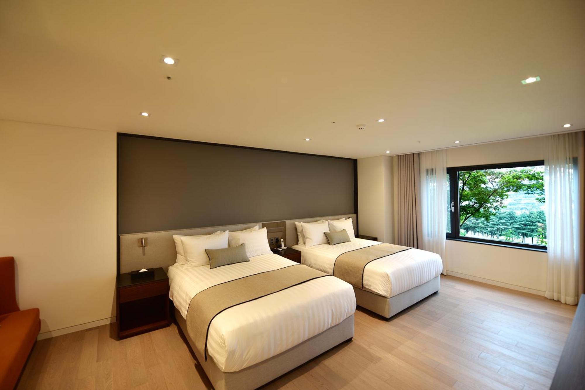 La Vie Dor Hotel And Resort, Trademark Collection By Wyndham Hwaseong Exterior photo