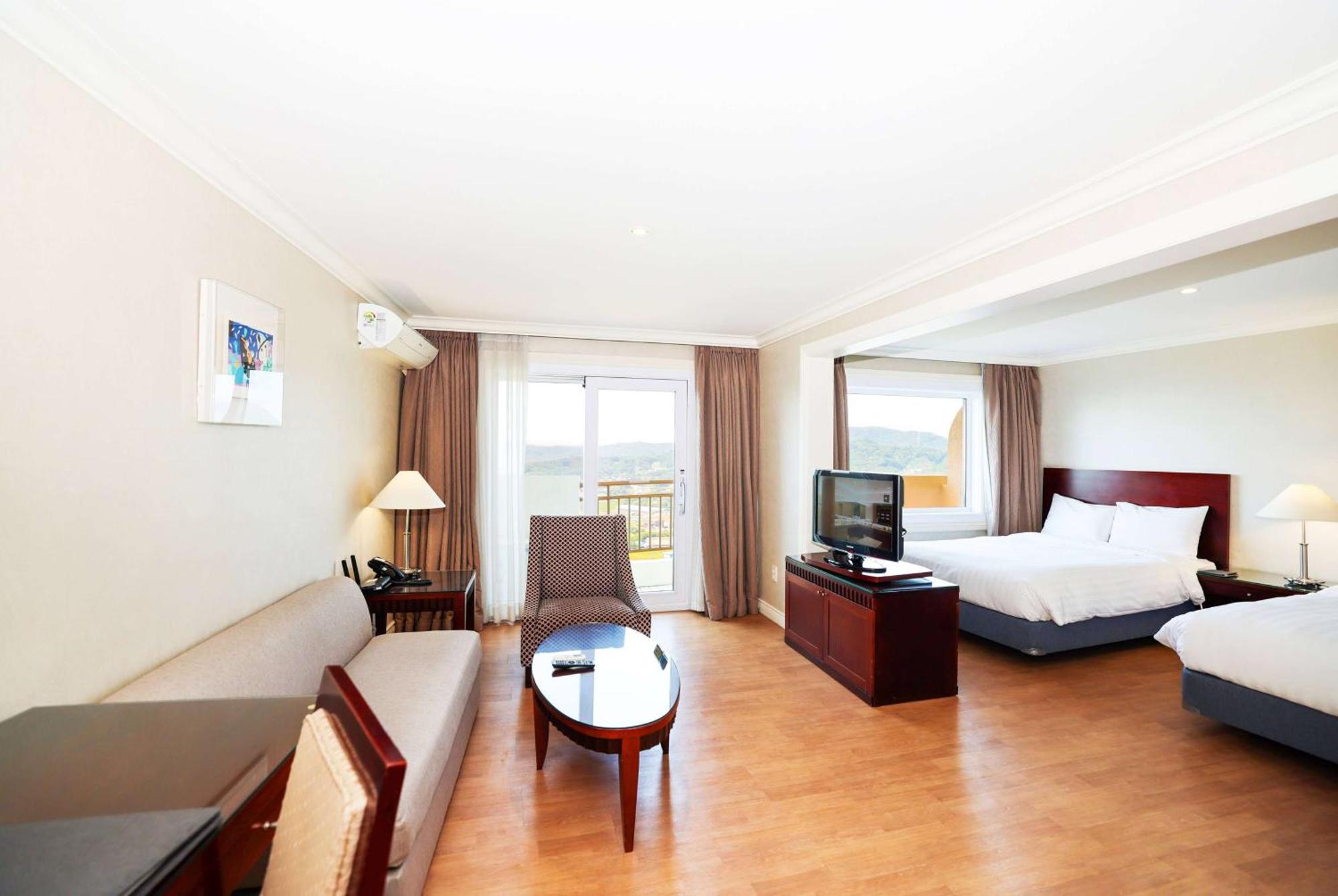 La Vie Dor Hotel And Resort, Trademark Collection By Wyndham Hwaseong Exterior photo