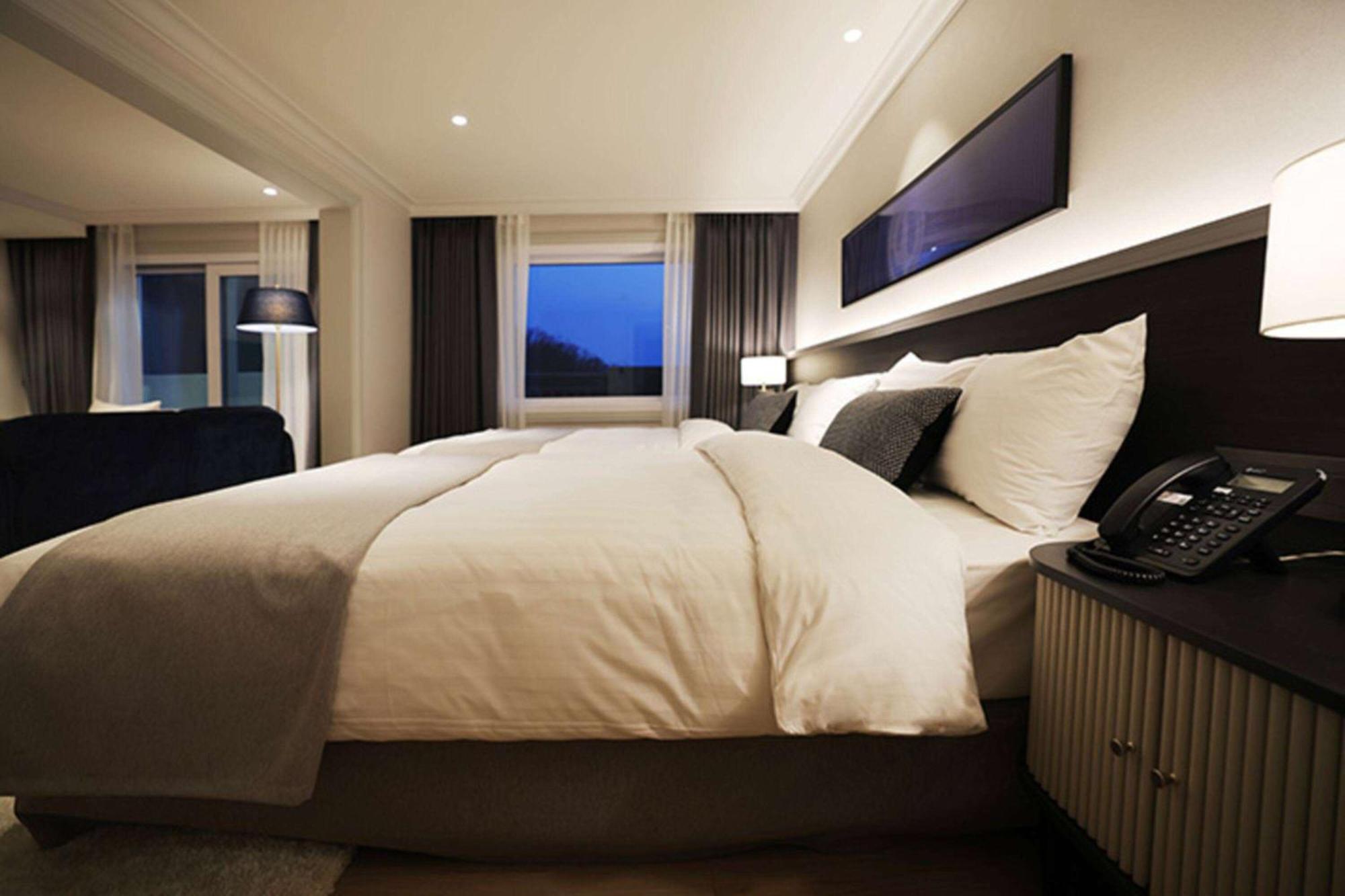 La Vie Dor Hotel And Resort, Trademark Collection By Wyndham Hwaseong Exterior photo